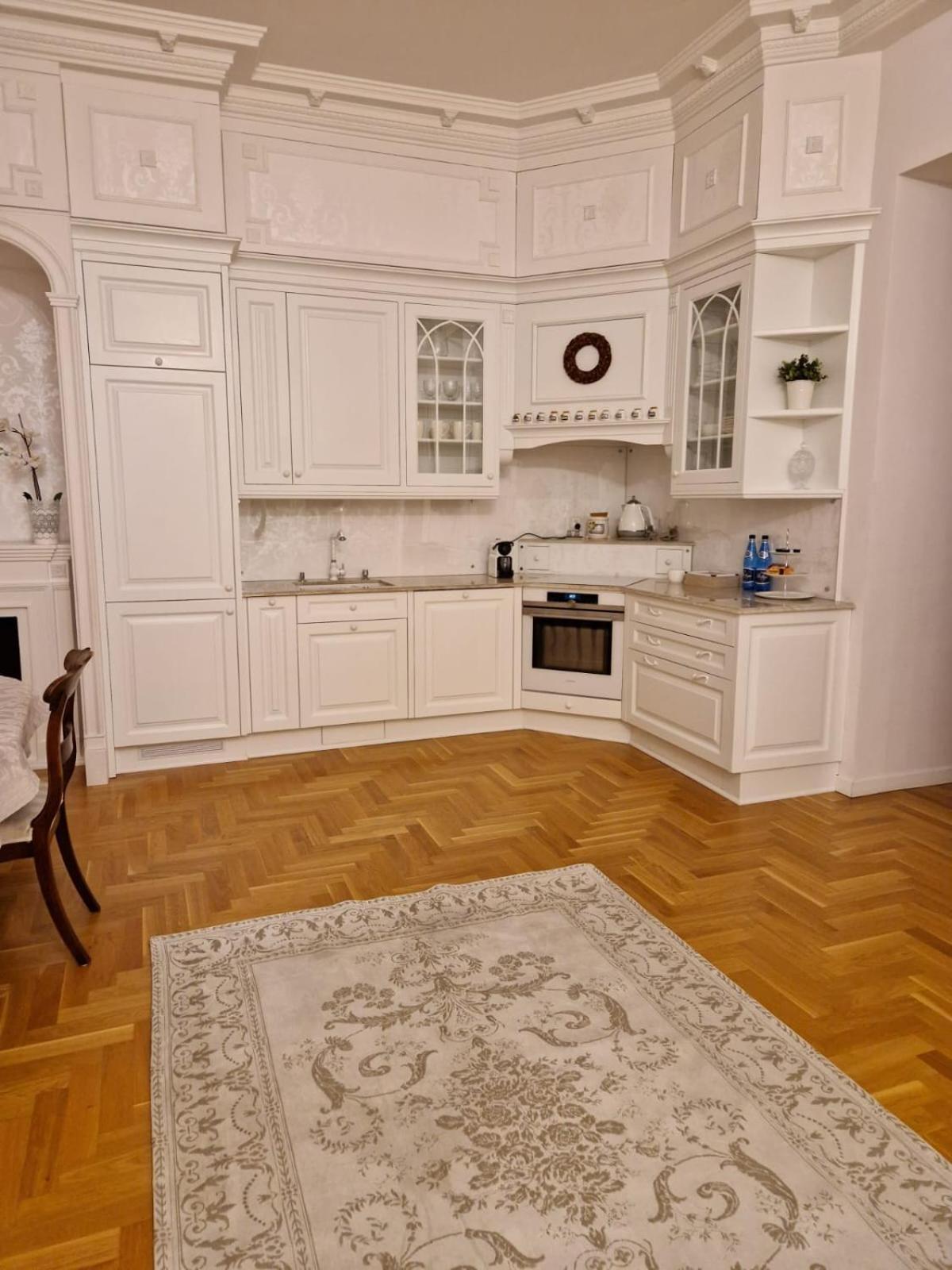 Luxury Living Kopernik Apartment Warsaw Luaran gambar